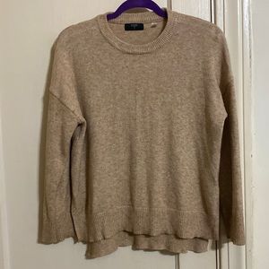 Tahari sweater. (Used) Size: small 🤍🤍🤍